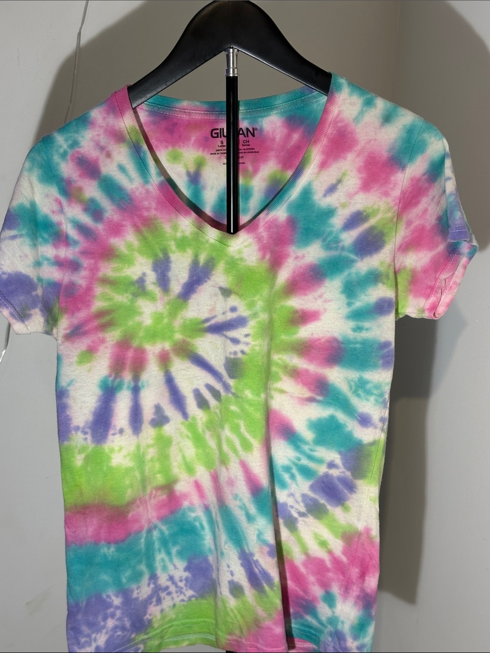 Gildan Women's V-Neck Tie-Dye Tee in Pink, Blue & Green